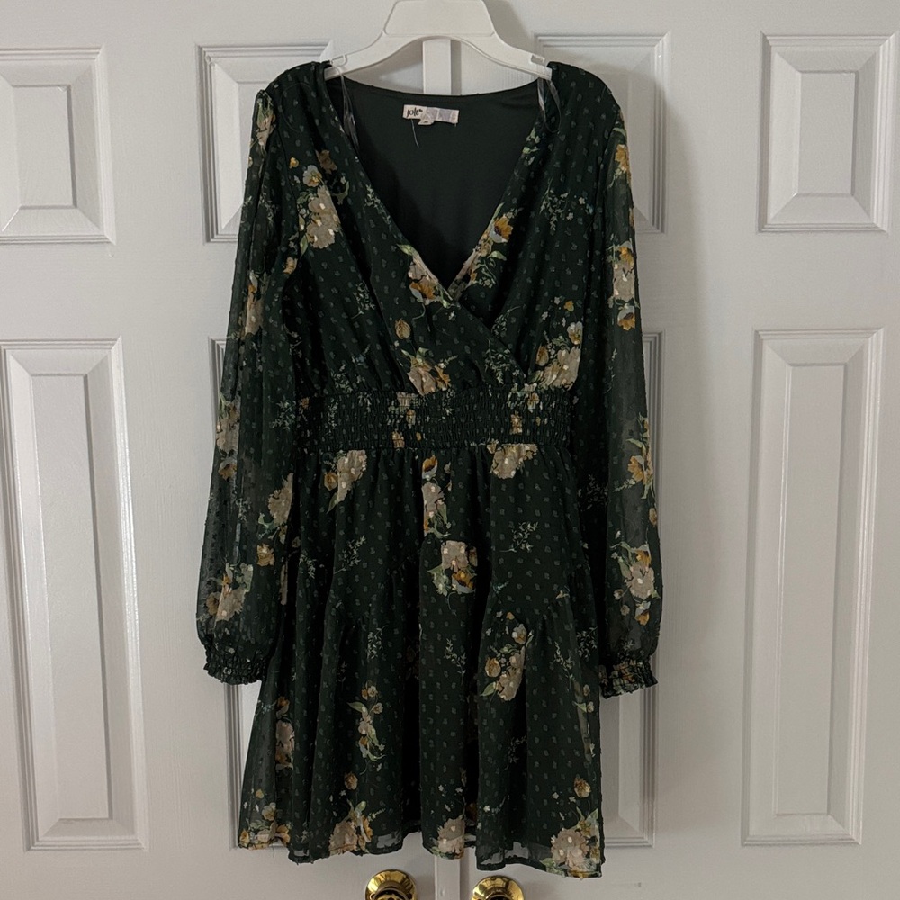Jolt Dark Green Floral Long Sleeve Dress